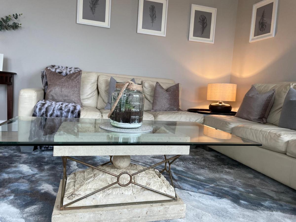 Penthouse Apartment Килкени Екстериор снимка