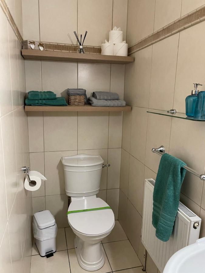 Penthouse Apartment Килкени Екстериор снимка