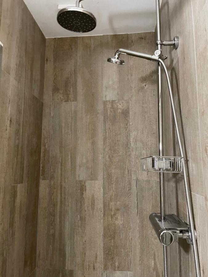 Penthouse Apartment Килкени Екстериор снимка