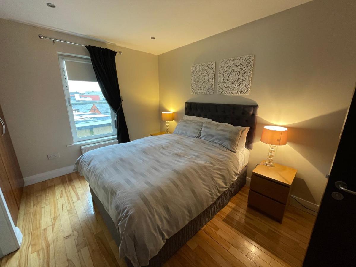 Penthouse Apartment Килкени Екстериор снимка