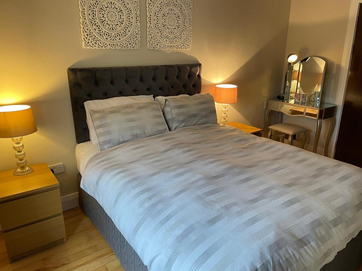 Penthouse Apartment Килкени Екстериор снимка